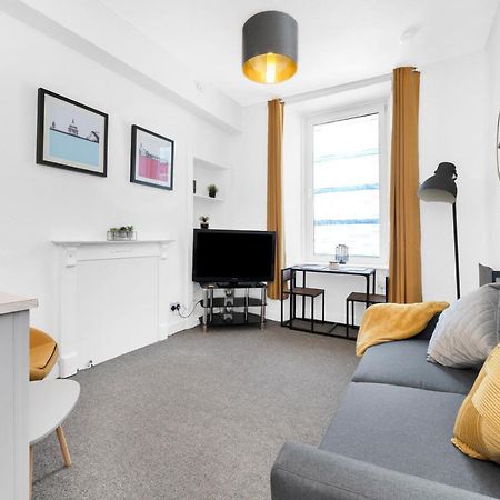 Modern & Spacious 1 Bedroom Apartment - Close To City Centre - Sleeps Up To 3 Guests Edinburgh Exteriér fotografie