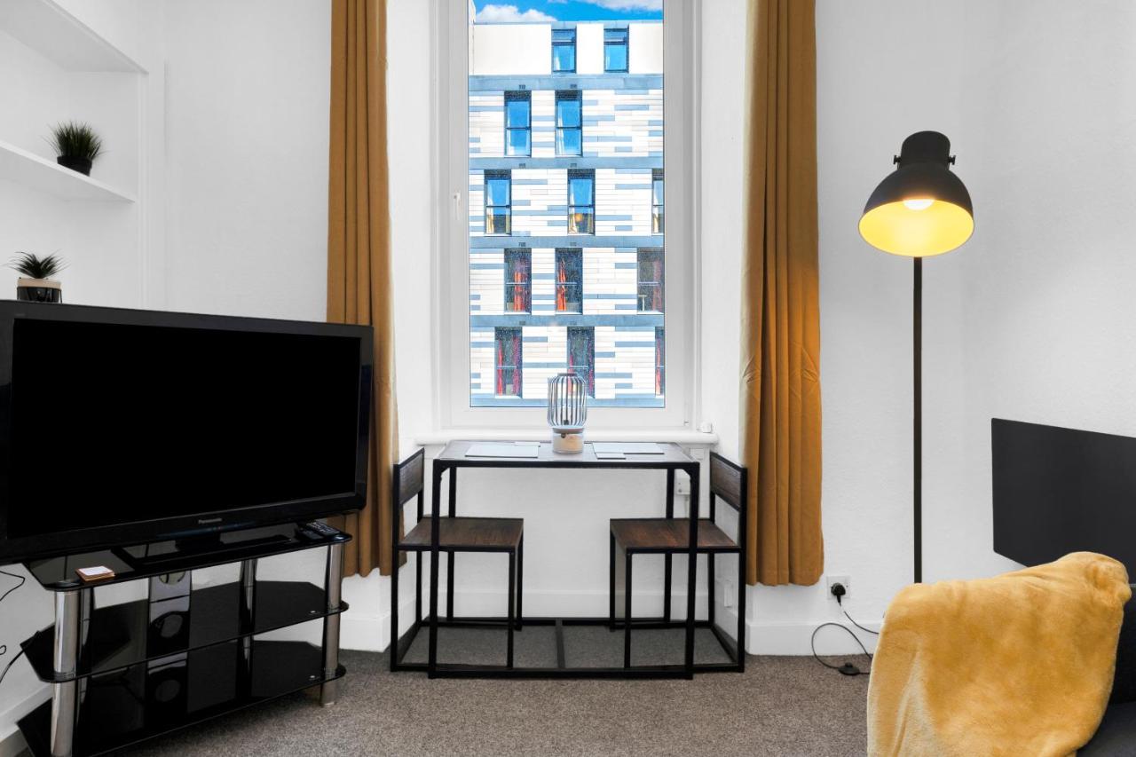 Modern & Spacious 1 Bedroom Apartment - Close To City Centre - Sleeps Up To 3 Guests Edinburgh Exteriér fotografie
